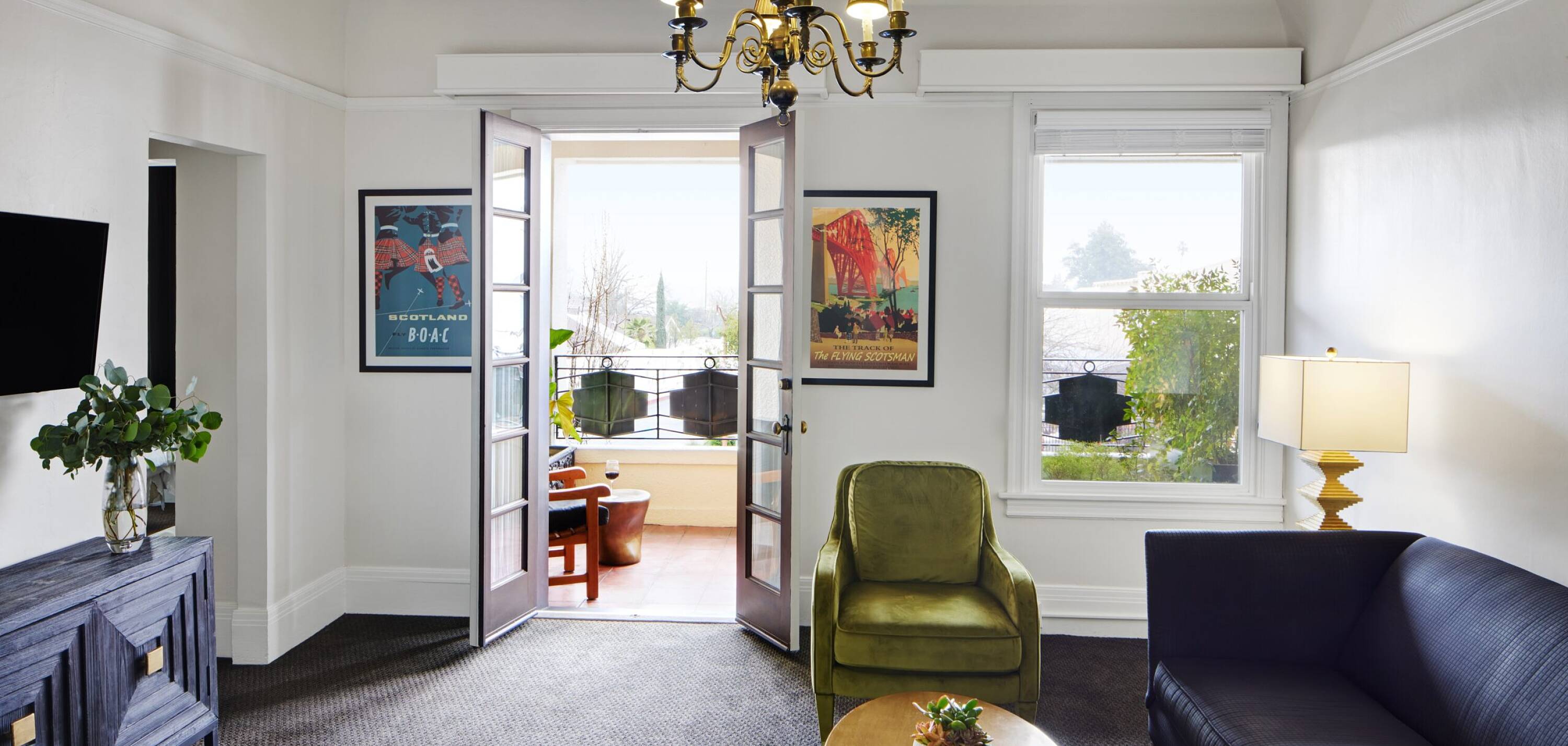 Sitting Room of Balcony Queen Suite